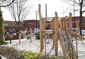 Er kwamen veel buurtbewoners naar de feestelijke opening